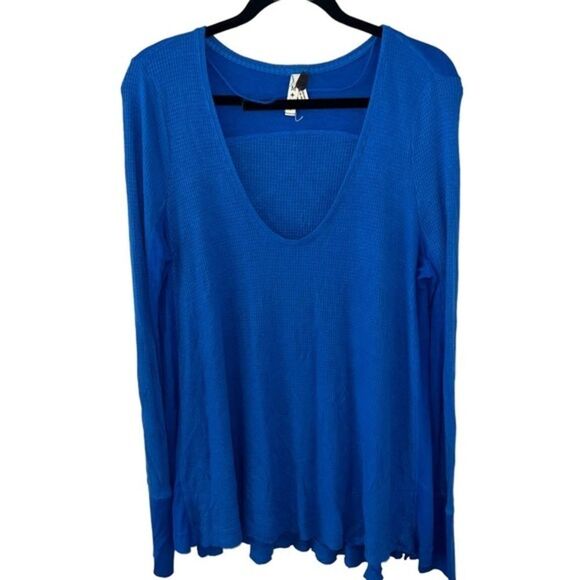We The Free Malibu soft knit Thermal Blue oversized distressed Top - Picture 1 of 11